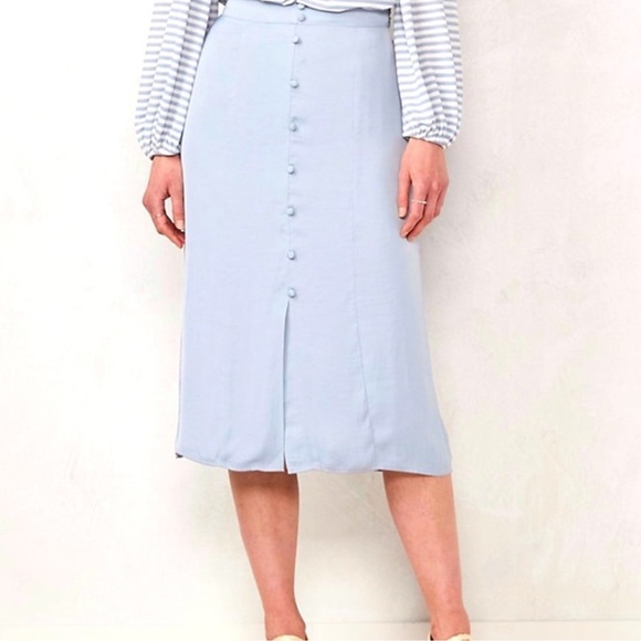 Elegant Light Blue Satin Button-Down Skirt - Picture 1 of 1